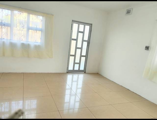 3 BEDROOM HOUSE TO LET IN MONTFORD